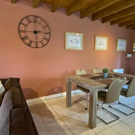 Feriehus Bonnes Routes - 4 Star In The Perigord